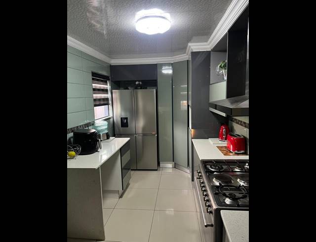 3 BEDROOM HOUSE FOR SALE IN DAWN PARK